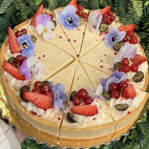 Tarta z kremem prosecco, frużelina malinowa