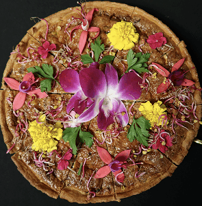 Tarta z boczkiem, kurkami, porem i parmezanem